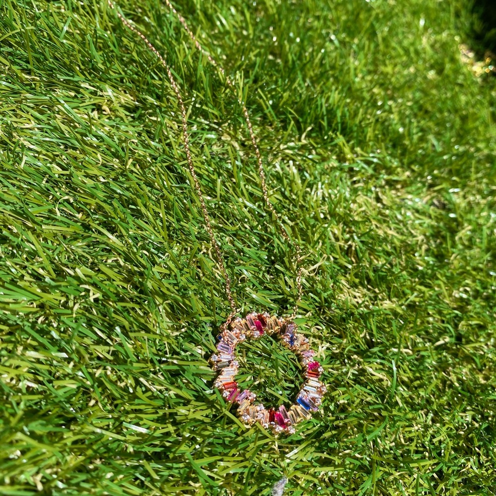 Pendant of many colors